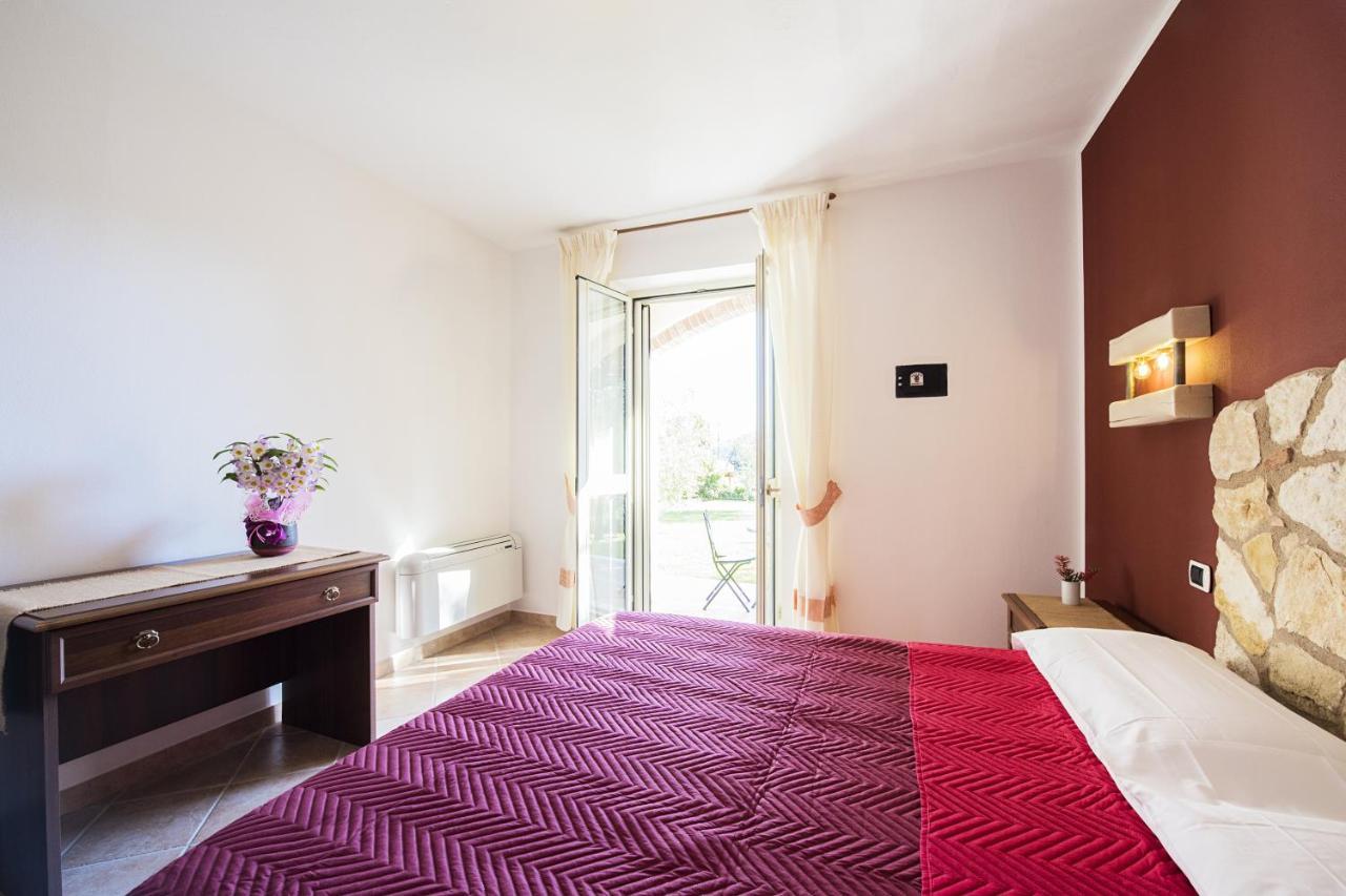 Agriturismo Il Fontanile マルシリアナ エクステリア 写真
