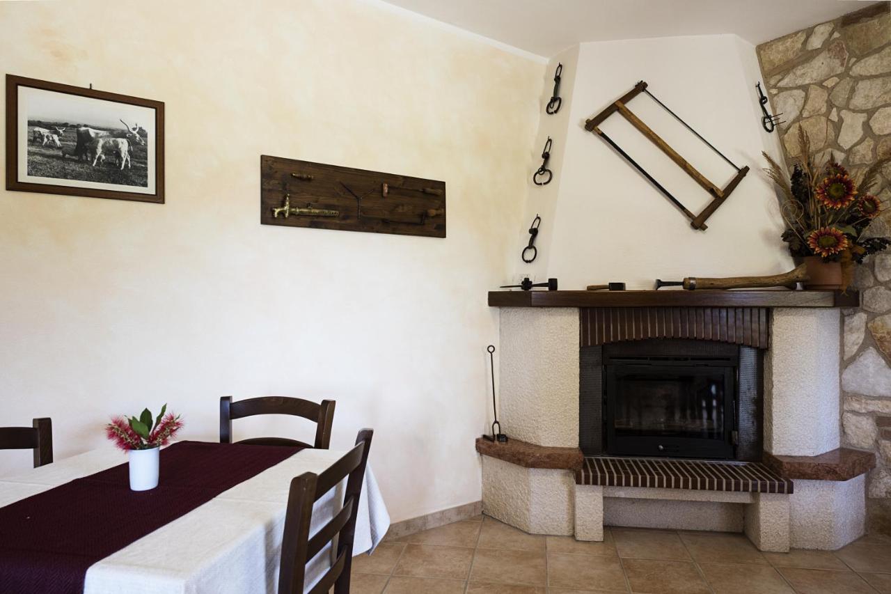Agriturismo Il Fontanile マルシリアナ エクステリア 写真